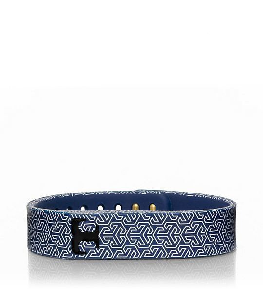 tory-burch-fitbit-silicone-navy-printed-bracelet-38