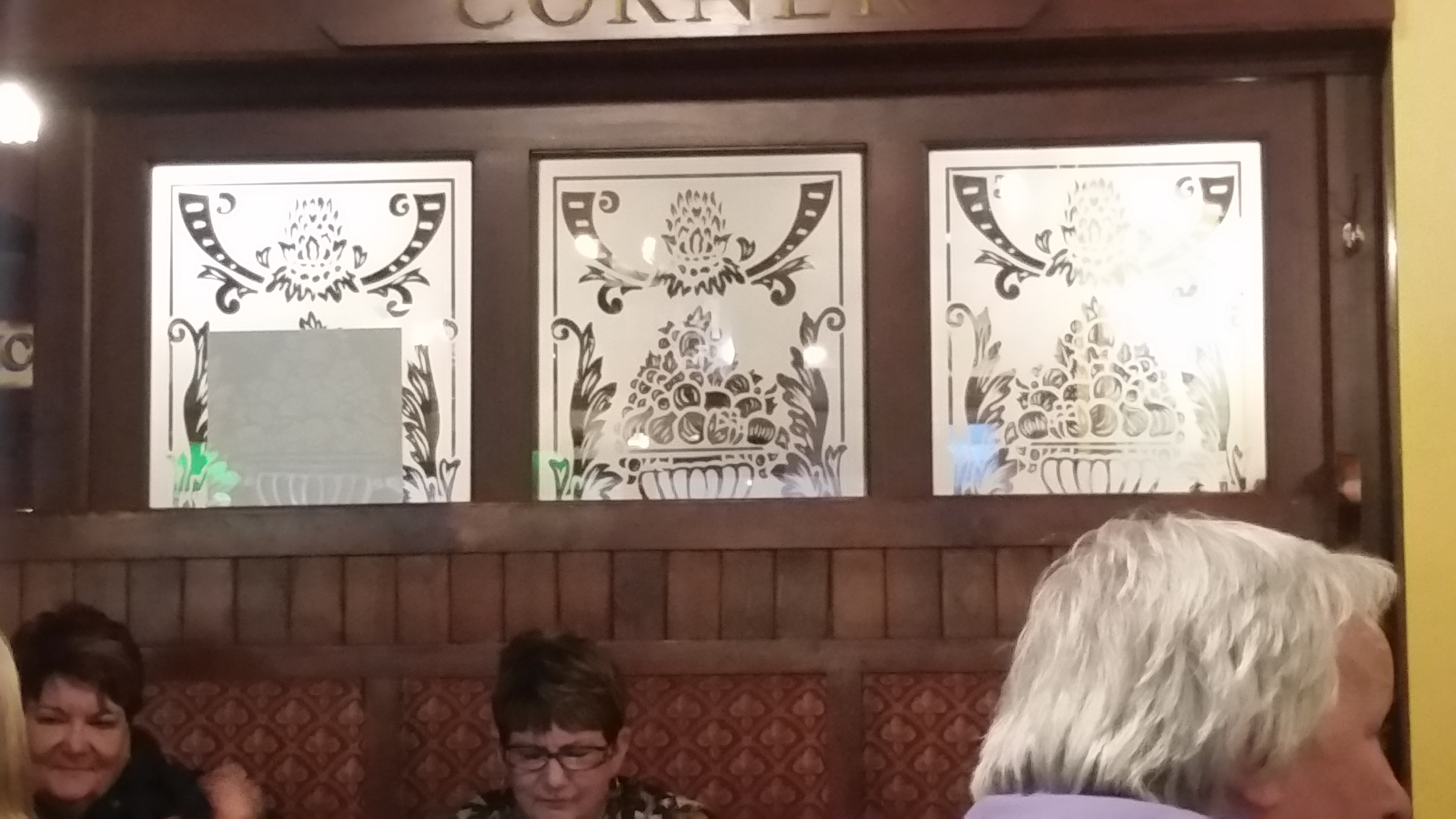 st-james-pub-detail-2.jpg.jpg