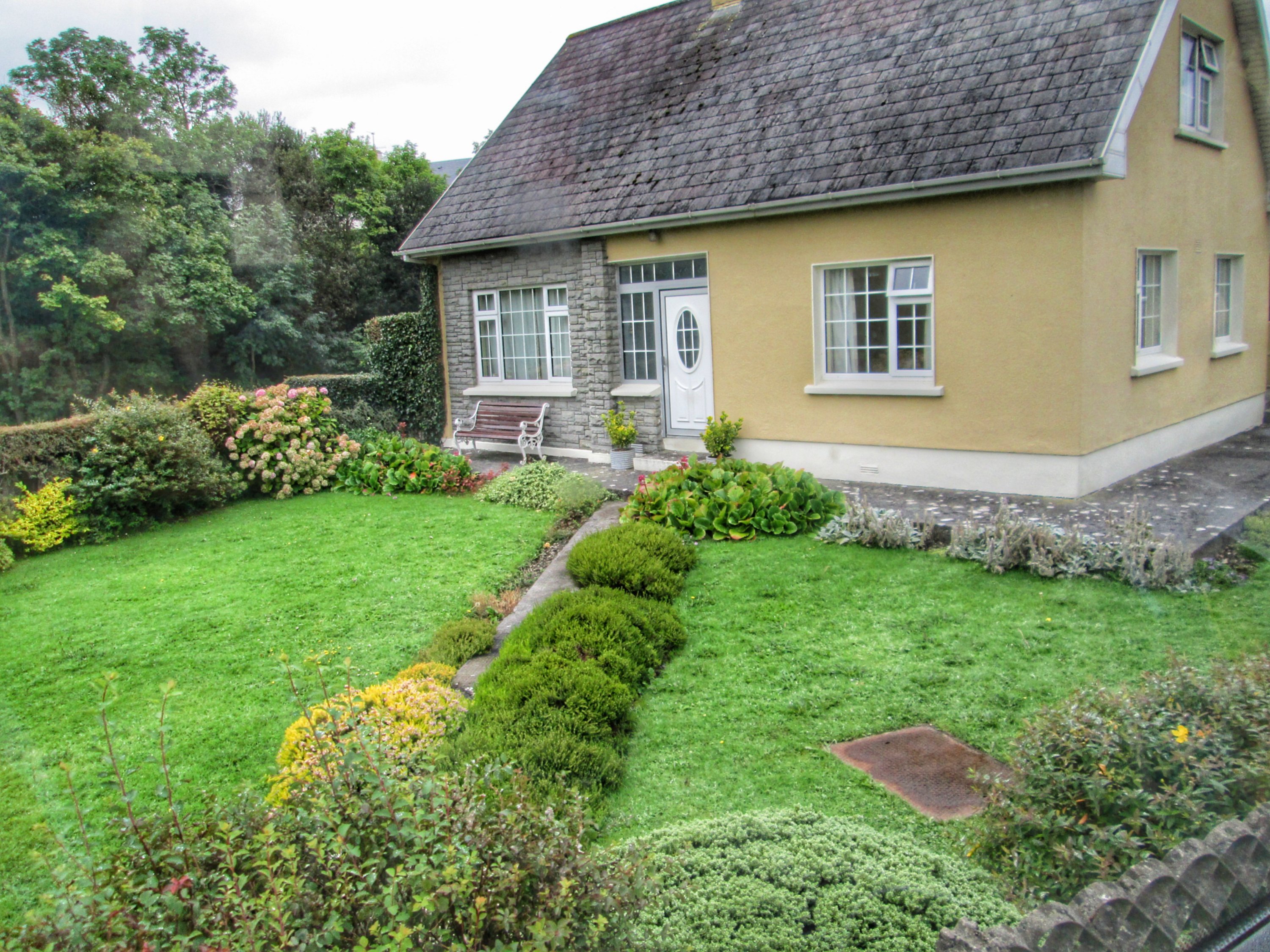 Irish cottage.jpeg