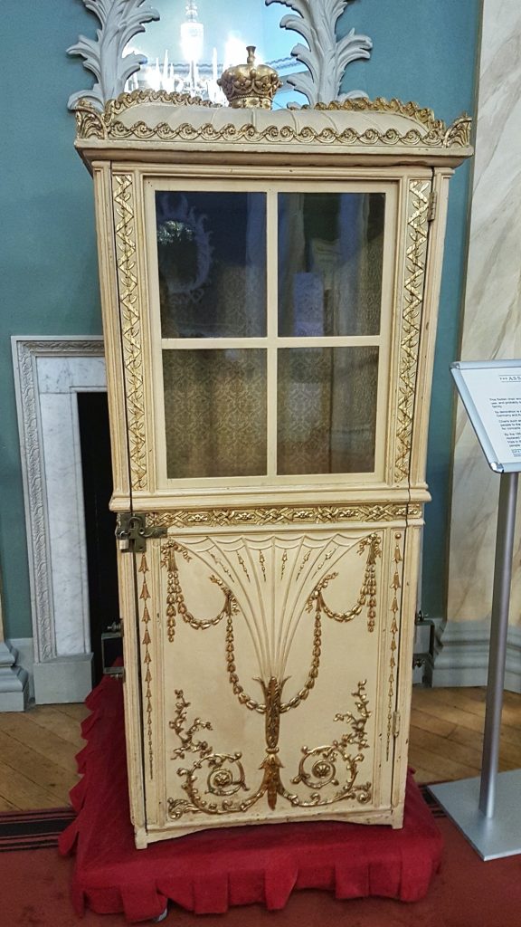 Georgian sedan chair at the Assembly Rooms at Bath
