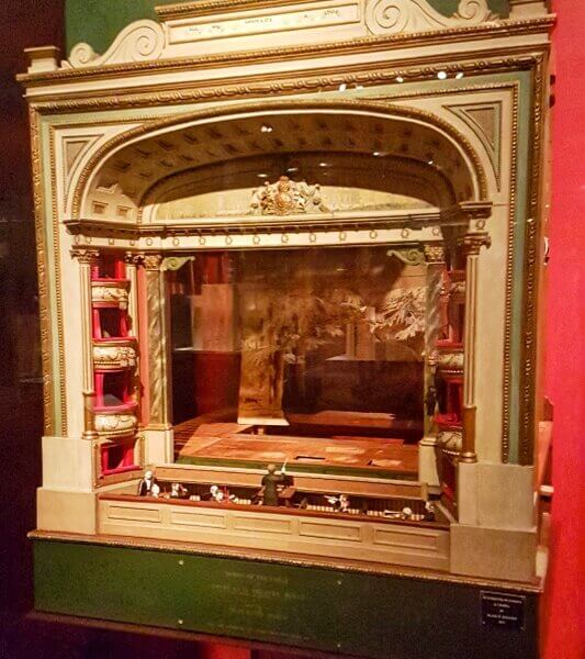 Culture Bite: Drury Lane Theatre Model