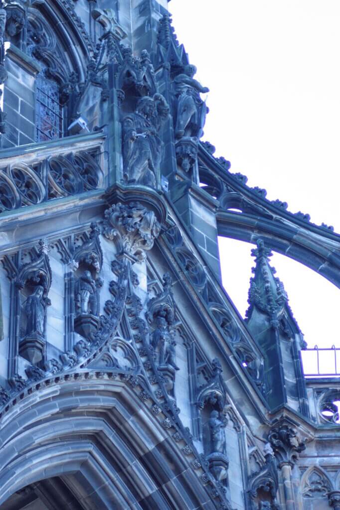 Details on the Scott Monument in Edinburgh