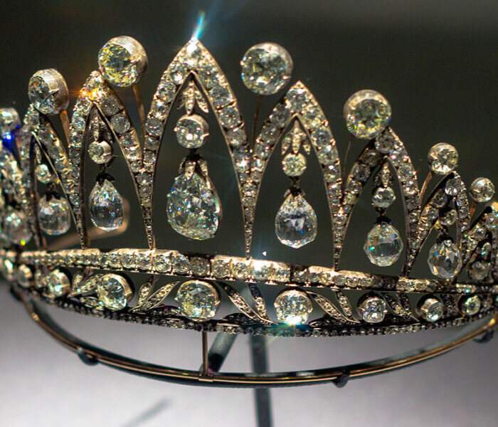 Royal Jewellers: Fabergé