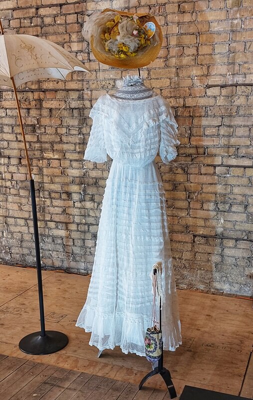 1905 white summer garden party dress at Costume Museum of Canada-01