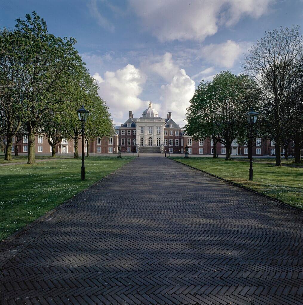 Huis ten Bosch palace from the north